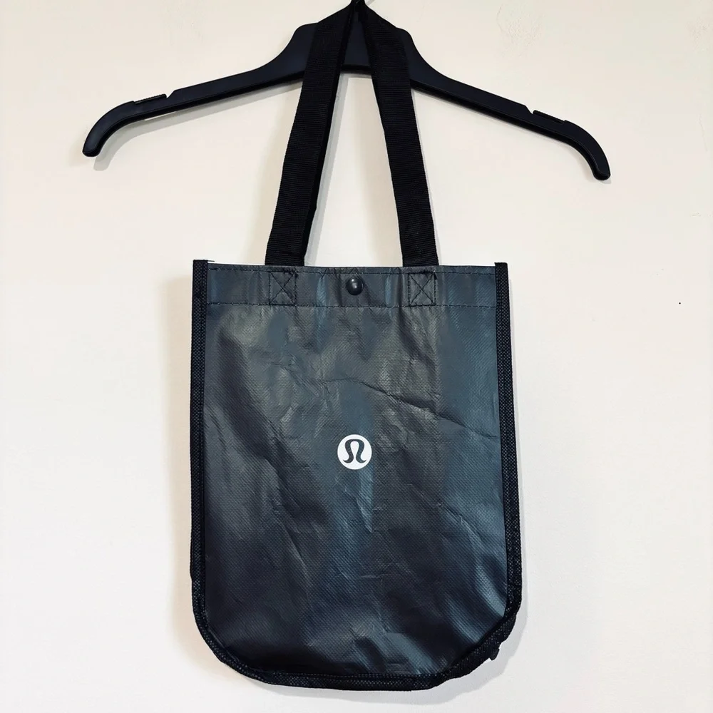 lululemon athletica Holiday Special Edition Small Reusable Tote Carryall Gym Bag
